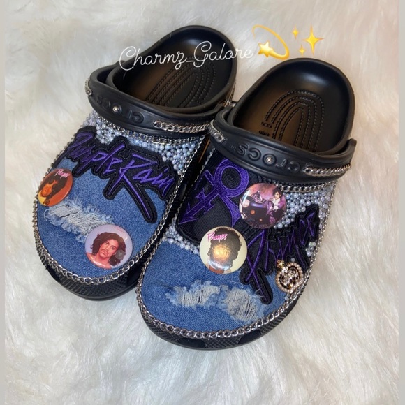 Custom Crocs - Picture 3 of 4